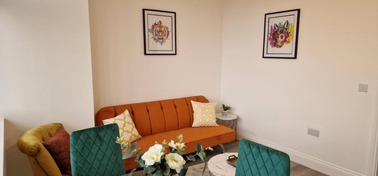 1 Bedroom Apartment - Flitwick - Contractor Friendly - Tourist Ready - Full Kitchen - Wifi - Smart Tv - Sofa Bed - Free Parking - Ideal For Short Or Long Stays Exterior photo